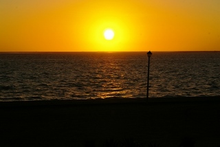 #07.JPG (126.24 KiB) Viewed 6362 times Sunset in Walvis Bay