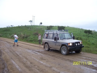 10 up.jpg (210.19 KiB) Viewed 4163 times Half the load of kids on our way to Kobb in (having a 'convenience' stop). We were 10 grown-ups in the Pajero!