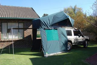 Pajero with Rooftop.JPG