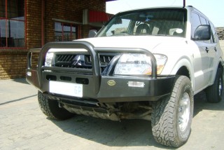 2004 Pajero.jpg