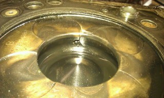 IMG-20120515-WA0003.jpg.jpeg (85.67 KiB) Viewed 2397 times Piston hole