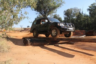KUNGWINI 4x4 043small.jpg (320.23 KiB) Viewed 7082 times Last drive through obstacles before leaving