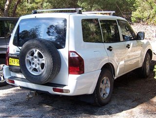 Pajero 3 facelift rear.jpg
