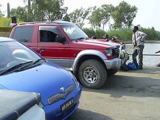 SA400242.JPG (52.08 KiB) Viewed 10861 times On the ferry to Macaneta in Moz