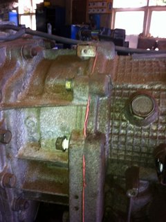 22.jpeg (98.17 KiB) Viewed 1996 times Adaptor between Transfer and gearbox: Transfer case to be removed first to access bolt inside adapter to remove adapter from gearbox