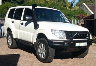 ECOPajero1.jpg (286.69 KiB) Viewed 3944 times Front view Onca Bar