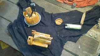 uploadfromtaptalk1384707598190.jpg (48.14 KiB) Viewed 8272 times Fuel pump & filter assembly