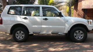 pajero GLX.jpg