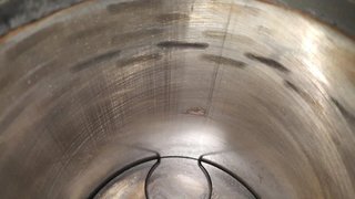Piston no.3 - Pit marks and crack