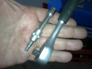 02032016289.jpg (79.47 KiB) Viewed 3283 times You need a small ratchet extension and 5 mm allen key socket